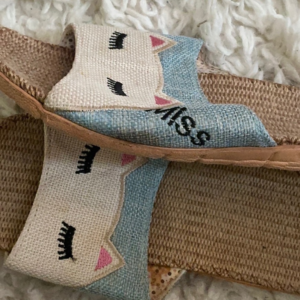 Kitty Cat Slide Sandals - Picture 4 of 4